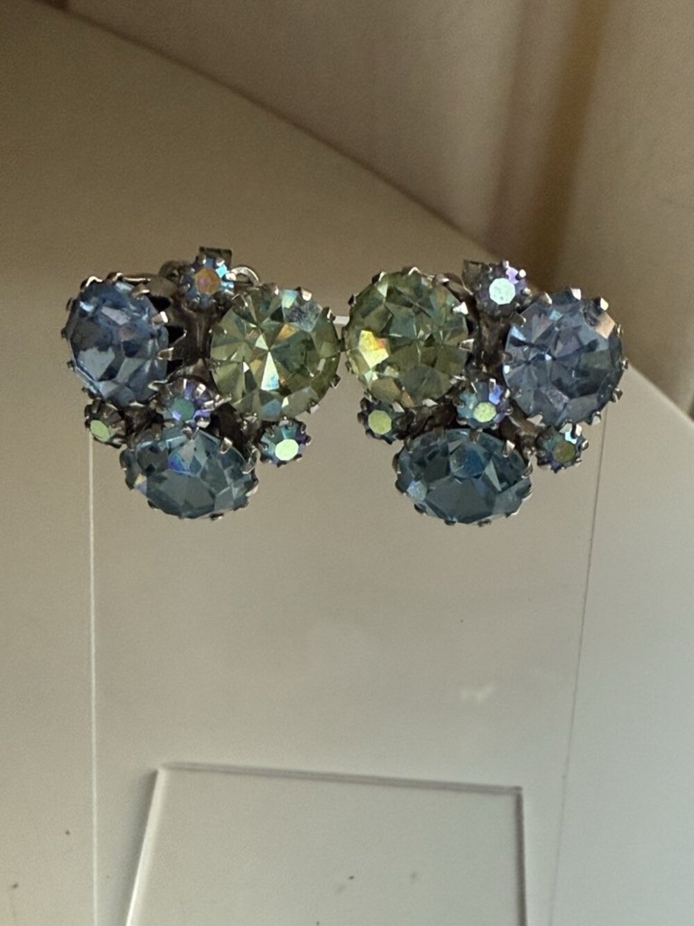 Vintage Weiss Blue Green AB Rhinestone Clip-On Earrings 1" Across Signed
